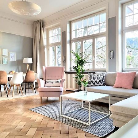 Charysma - Jugendstil Trifft Moderne, Schlafzimmer Mit Smart-Tv, Tischfussball, Darts, Parkplatz 哈默尔恩 外观 照片