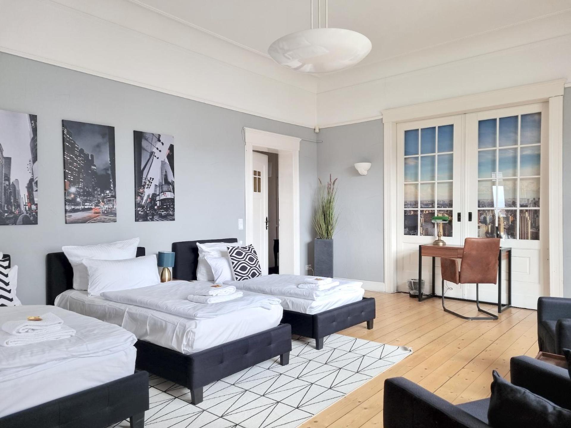 Charysma - Jugendstil Trifft Moderne, Schlafzimmer Mit Smart-Tv, Tischfussball, Darts, Parkplatz 哈默尔恩 外观 照片